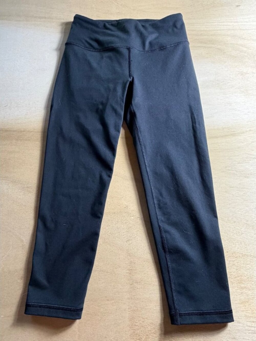 Victoria's Secret VSX Sport Black Cropped Capri Leggings Knockout